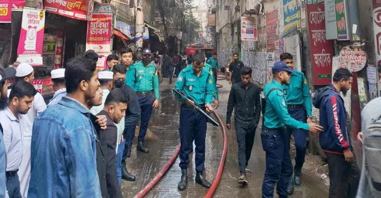 পল্টনে ভবনের আগুন নিয়ন্ত্রণে