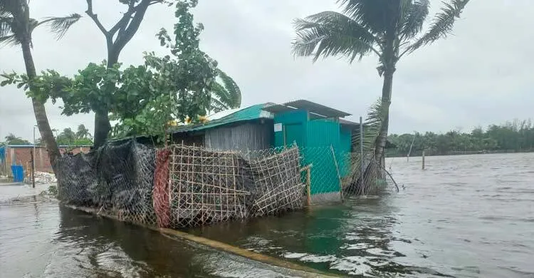 সেন্টমার্টিনে তলিয়ে গেছে শতাধিক বাড়ি, দ্বীপের চারপাশে ভাঙন