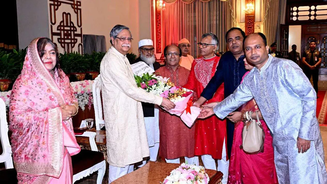 বানভাসিদের বহুমুখী সহায়তা প্রয়োজন: রাষ্ট্রপতি