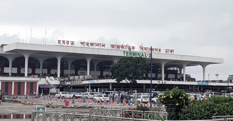 শাহজালাল বিমানবন্দরে ৮ কেজি কোকেনসহ মালাউইয়ের নাগরিক আটক