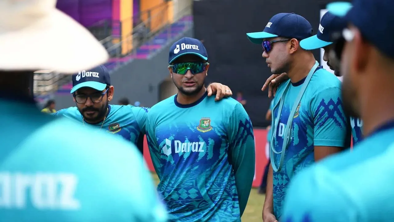 দুই পরিবর্তন নিয়ে ফিল্ডিংয়ে বাংলাদেশ