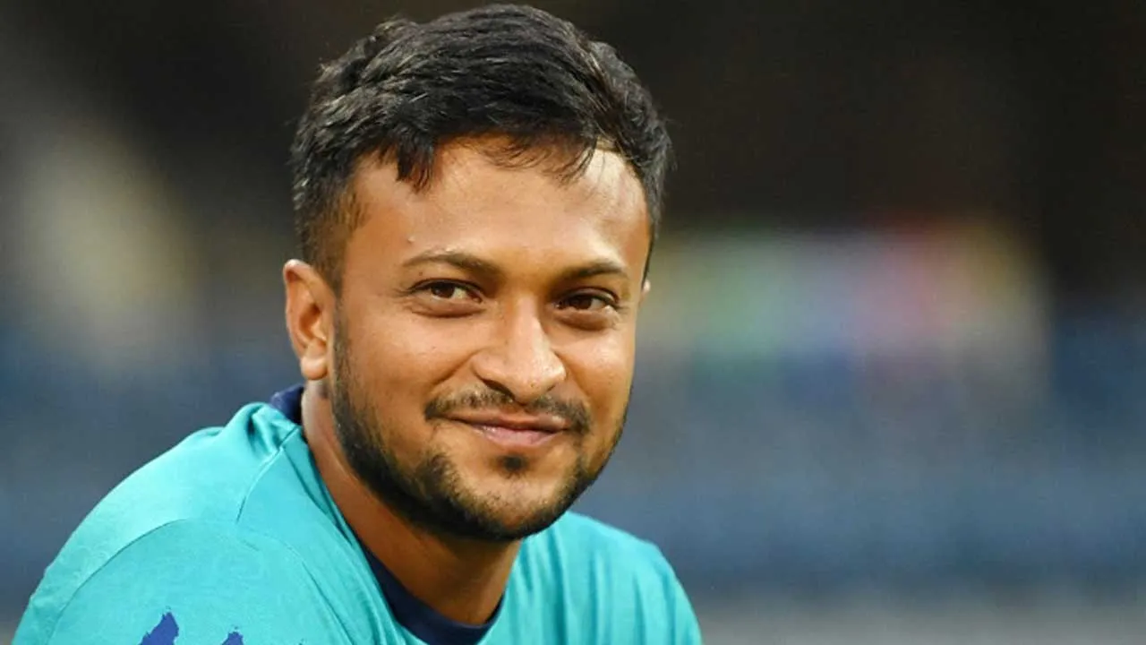 ক্রিকেটার সাকিবসহ ১৫ জনের দেশত্যাগে নিষেধাজ্ঞা