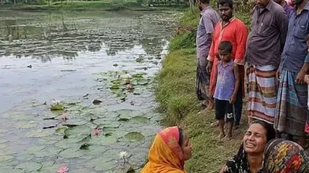 শাপলা তুলতে গিয়ে পানিতে ডুবে দুই শিশুর মৃত্যু