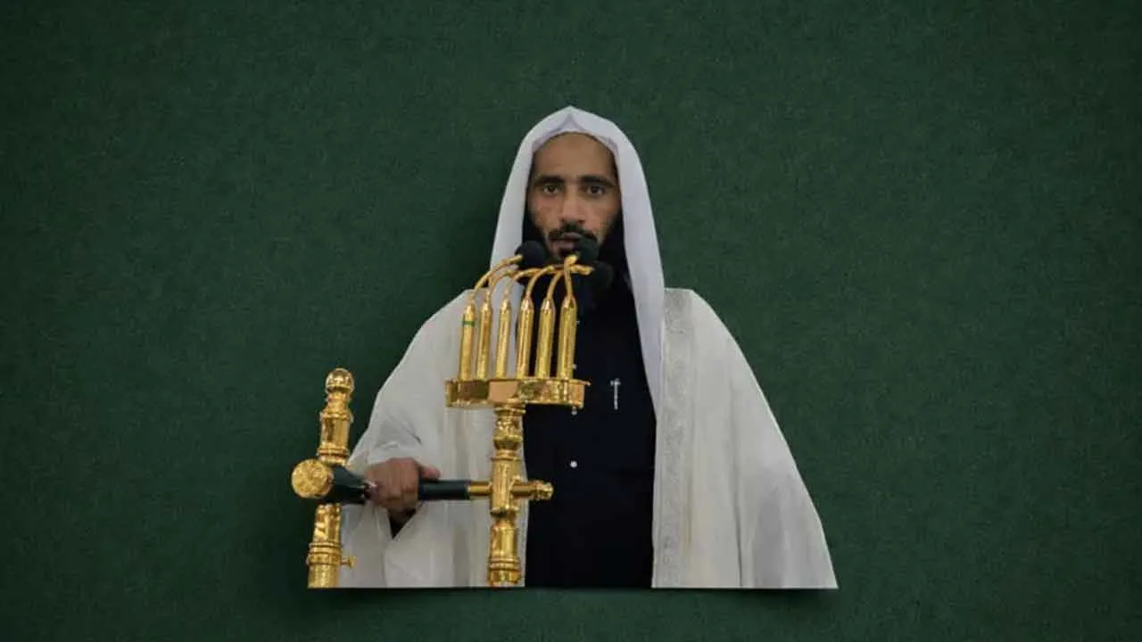 মসজিদে নববীর তারাবির তালিকা থেকে বাদ পড়লেন ১২ বছরের ইমাম