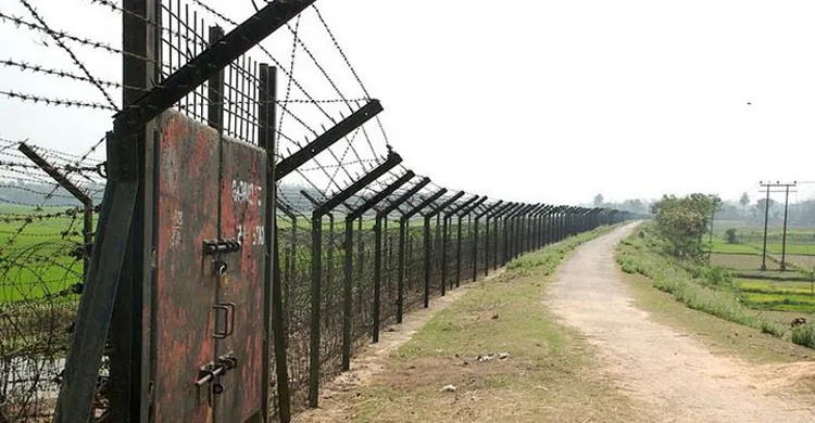 লালমনিরহাট সীমান্তে বিএসএফের গুলিতে ৩ বাংলাদেশি যুবক আহত