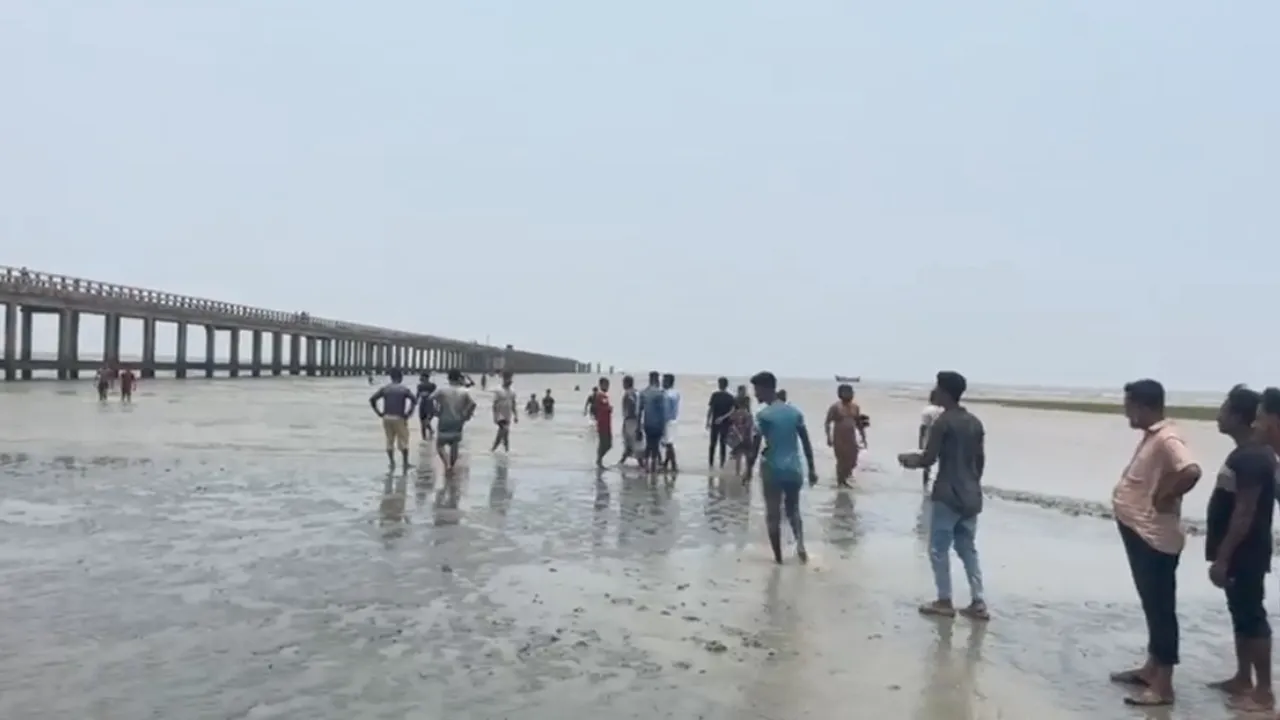 সীতাকুণ্ডে গঙ্গাস্নানে নেমে দুই শিশুর মৃত্যু