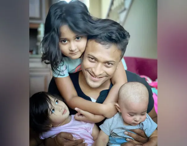 সাকিবের ৩ সন্তানই হাসপাতালে ভর্তি