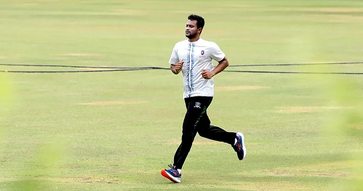 সাকিব শেষ টেস্টটা দেশেই খেলুন, চান ক্রীড়া উপদেষ্টা