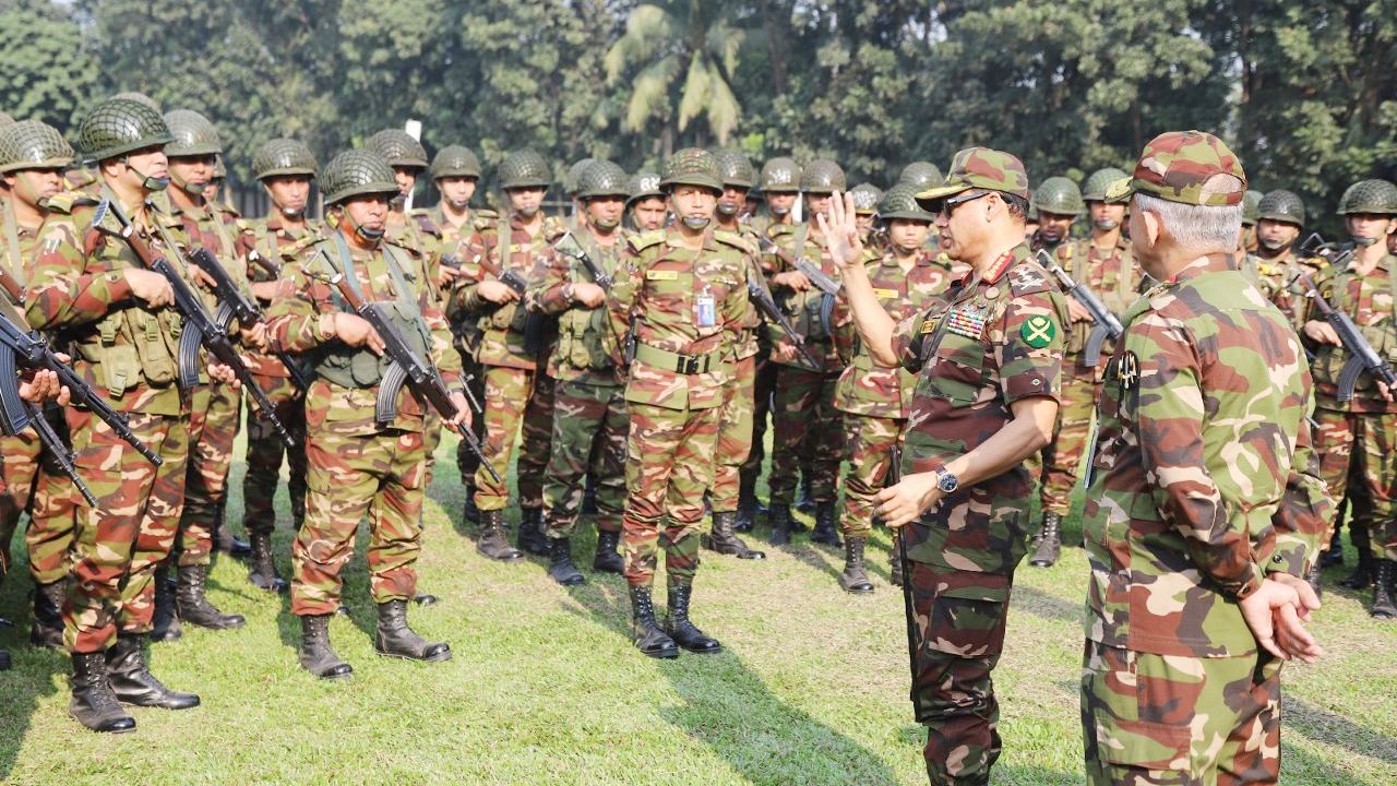 সেনাবাহিনীর কার্যক্রম পরিদর্শন করলেন সেনাপ্রধান