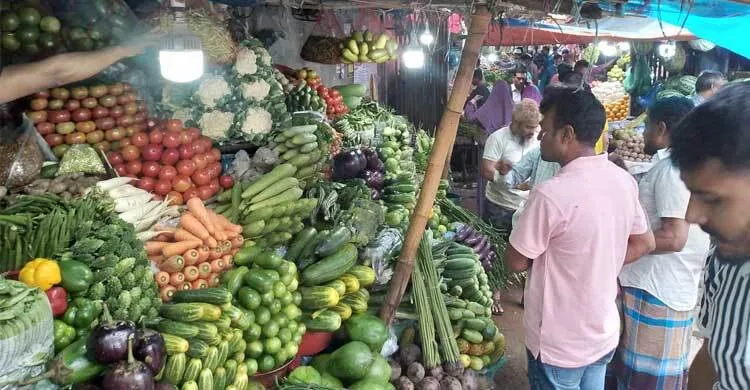 গরমে সবজির দাম আরও বেড়েছে