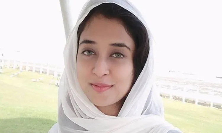 হজে যাচ্ছেন নায়িকা সালওয়া