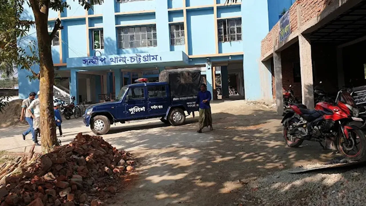 চট্টগ্রামে আ. লীগ নেতার স্ত্রীকে গলা কেটে হত্যাচেষ্টার অভিযোগ