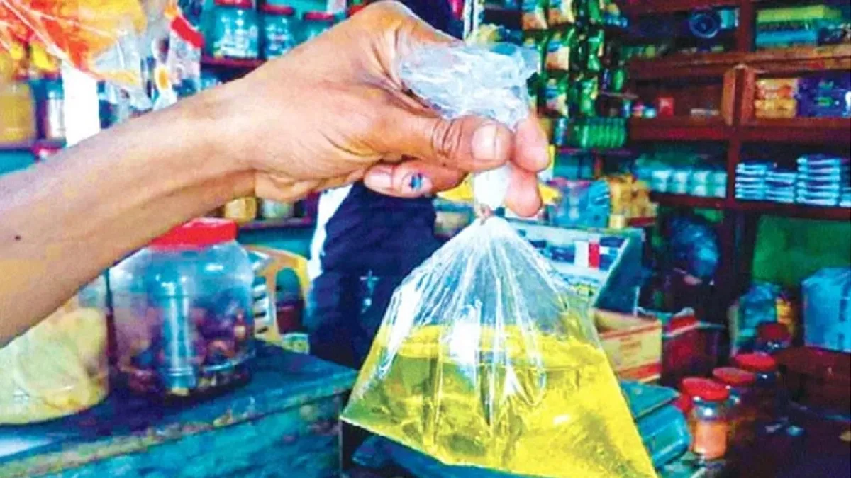 সয়াবিন তেলের যোগান কমিয়ে কৃত্রিম সংকট তৈরির চেষ্টা— অভিযোগ ক্রেতাদের
