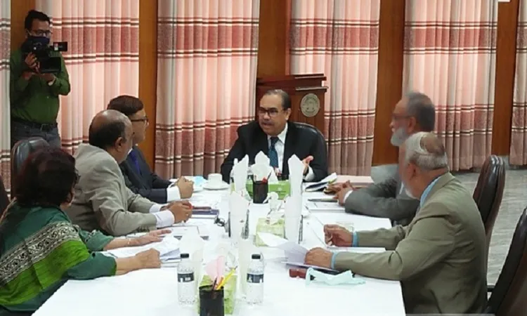 সন্ধ্যায় রাষ্ট্রপতির কাছে নাম জমা দেবে সার্চ কমিটি