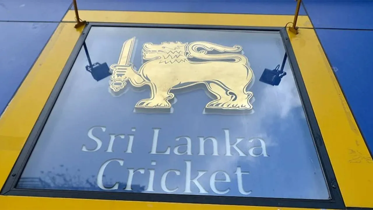 বিশ্বকাপের মাঝেই বরখাস্ত পুরো ক্রিকেট বোর্ড