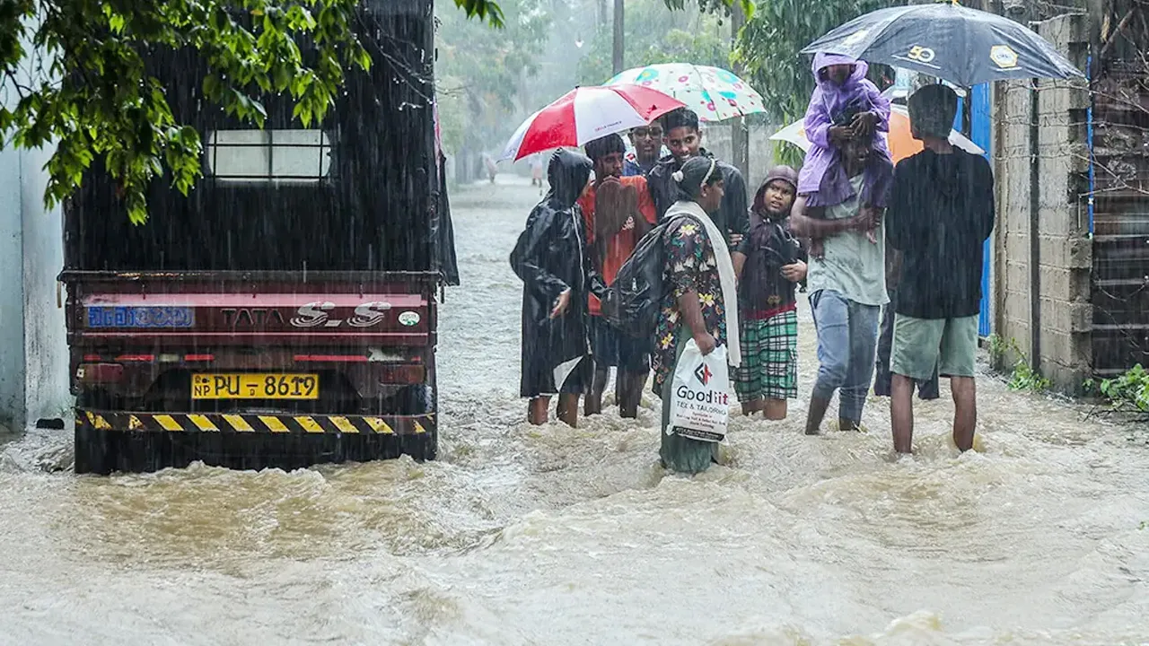বন্যা-ভূমিধসে শ্রীলঙ্কায় নিহত ৪৪