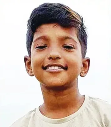 ময়লার গাড়ির চাপায় শিশুর মৃত্যু