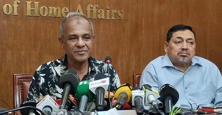 জাতীয় নির্বাচনকে ডাকসুর সঙ্গে মিলিয়ে ফেলা যাবে না : স্বরাষ্ট্র উপদেষ্টা