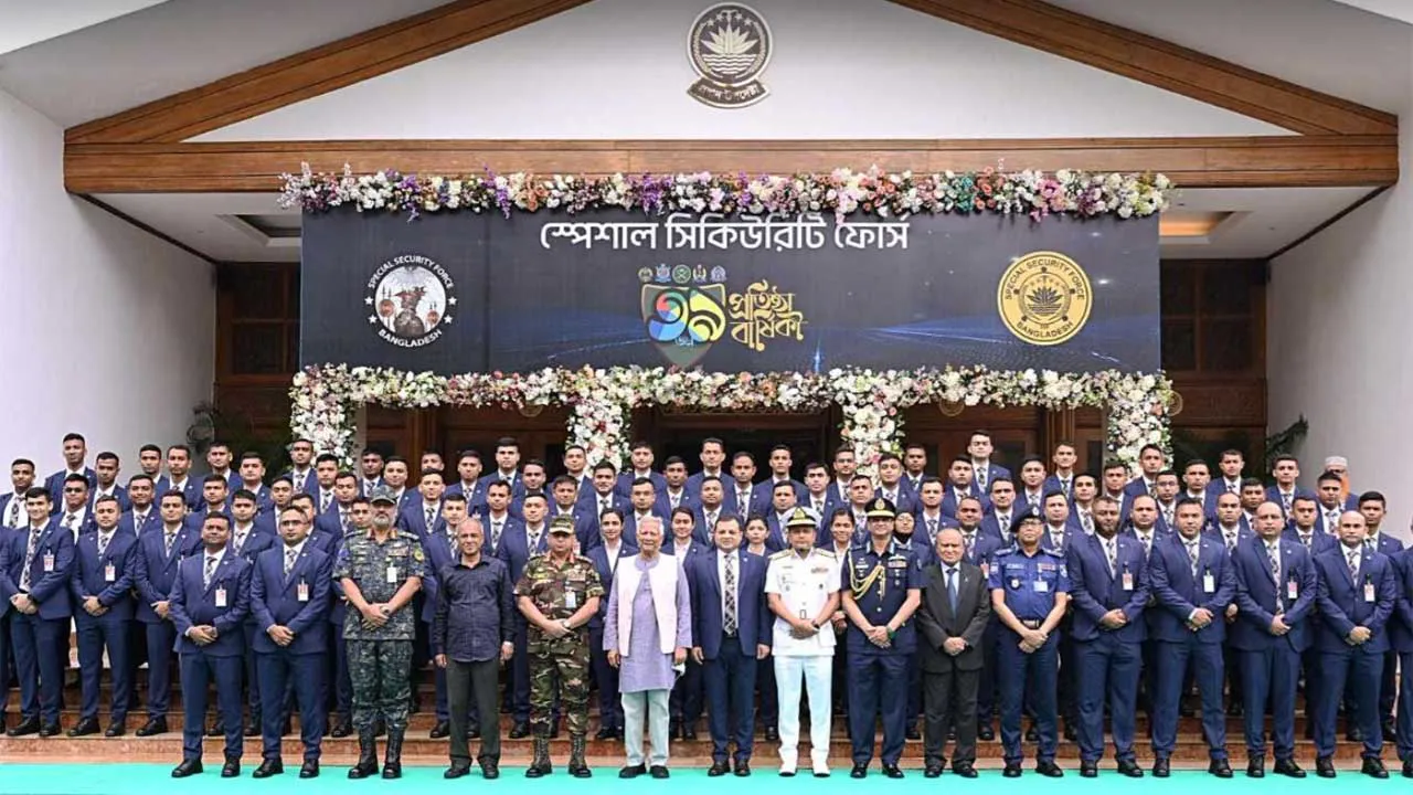 এসএসএফের পেশাদারিত্বে সন্তোষ্ট প্রধান উপদেষ্টা