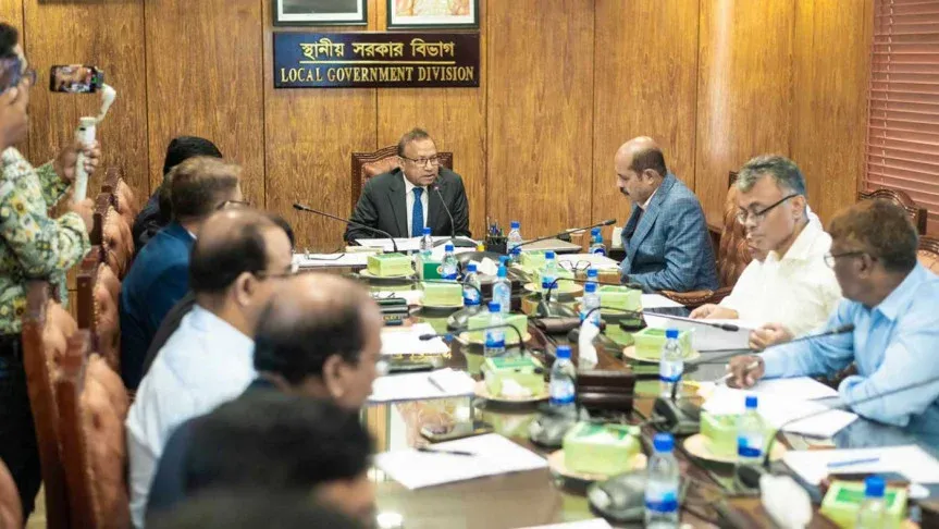 কোরবানির বর্জ্য ২৪ ঘণ্টার মধ্যে অপসারণ করতে হবে : স্থানীয় সরকারমন্ত্রী