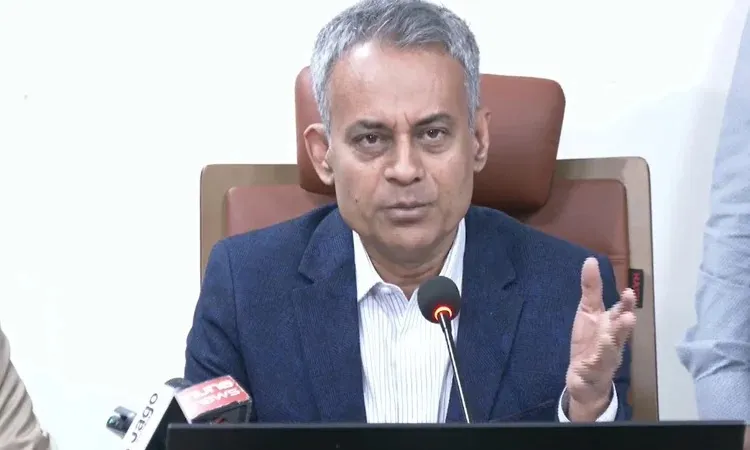 ঈদের আগে ৭ পরে ৫ দিন ২৪ ঘণ্টা তেলের পাম্প খোলা থাকবে : সেতুমন্ত্রী