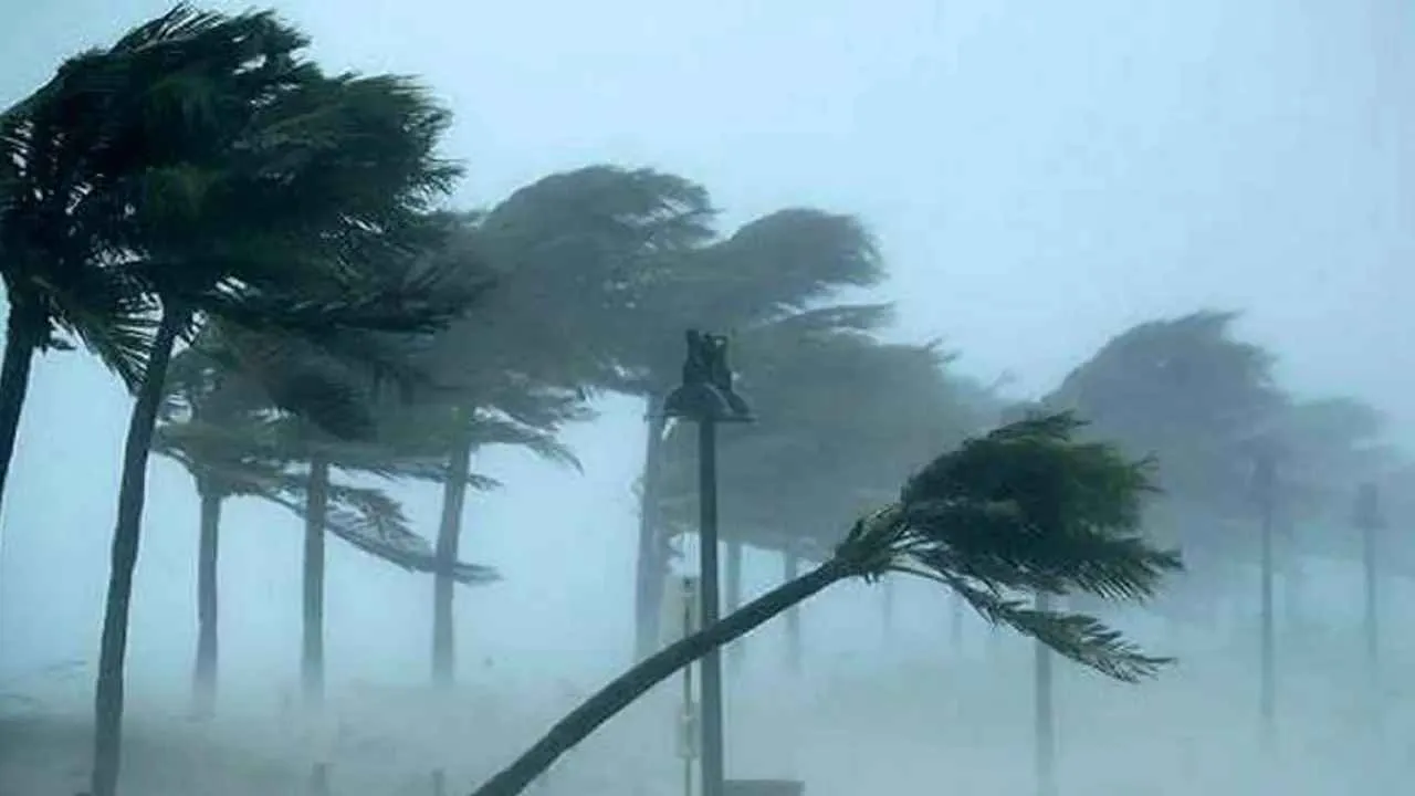 দুই অঞ্চলে ৬০ কিমি বেগে ঝড়ের আশঙ্কা
