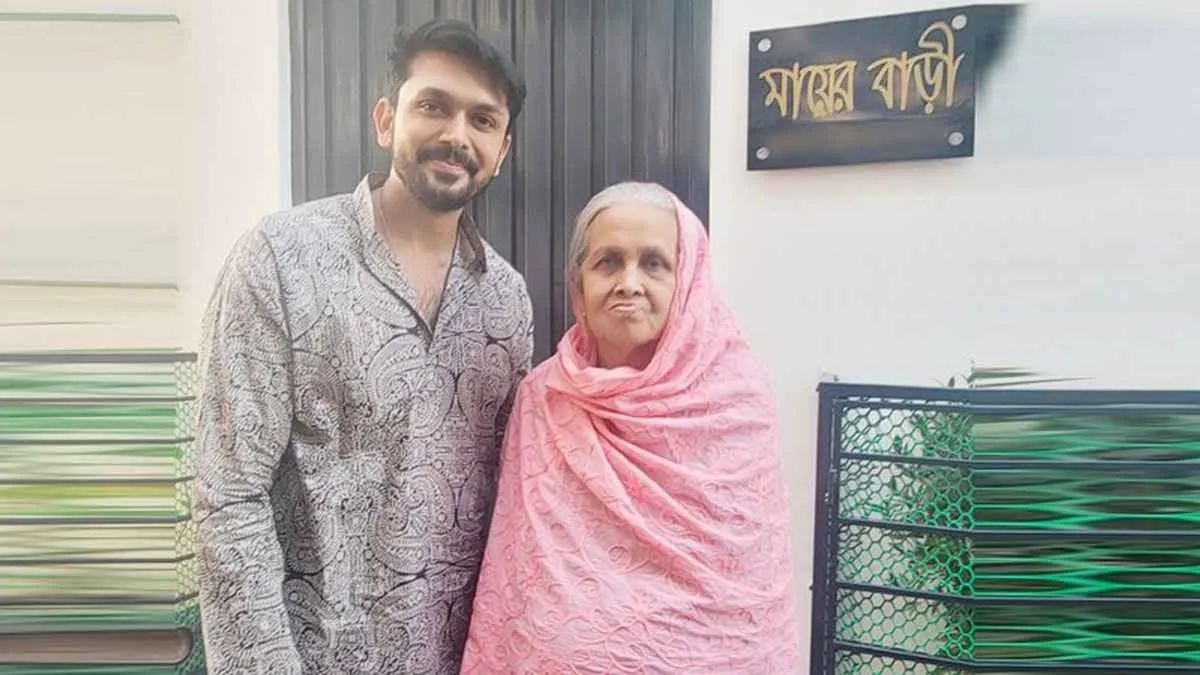 মা হারালেন চিত্রনায়ক আরিফিন শুভ