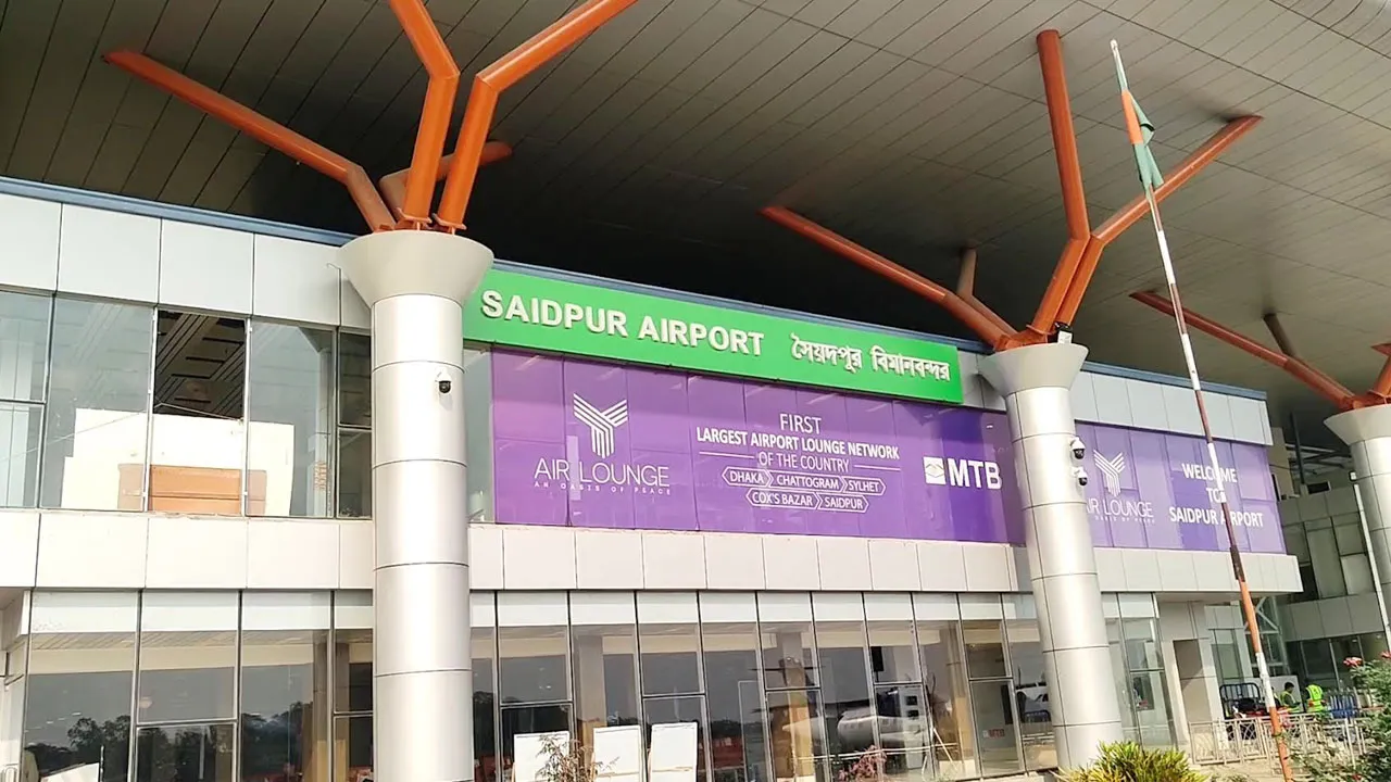 বিমানবন্দরের রানওয়েতে শিয়াল, ২৫ মিনিট দেরিতে নামল ফ্লাইট