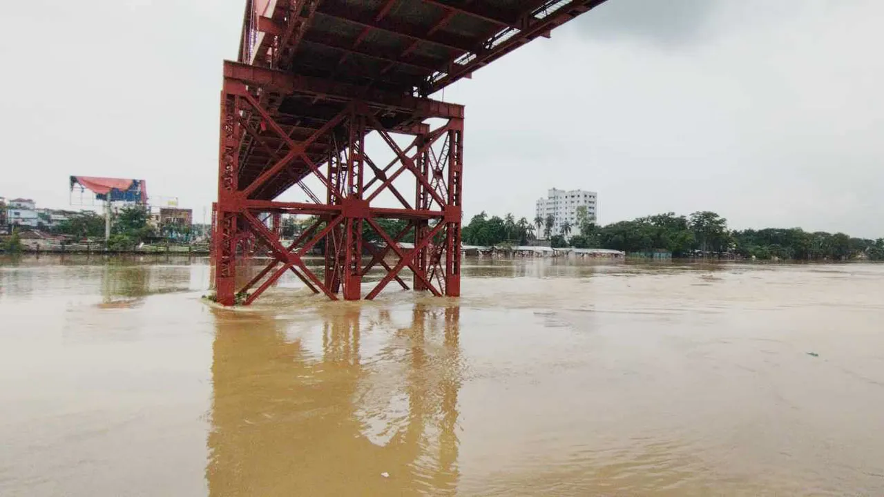 মিলেছে রোদের দেখা, সিলেটে কমছে বন্যার পানি