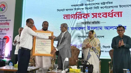 গণতন্ত্রকে রক্ষা করাটাই এখন সবচেয়ে বড় কাজ