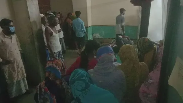 স্ত্রী-শাশুড়িকে গলাকেটে যুবকের আত্মহত্যার চেষ্টা
