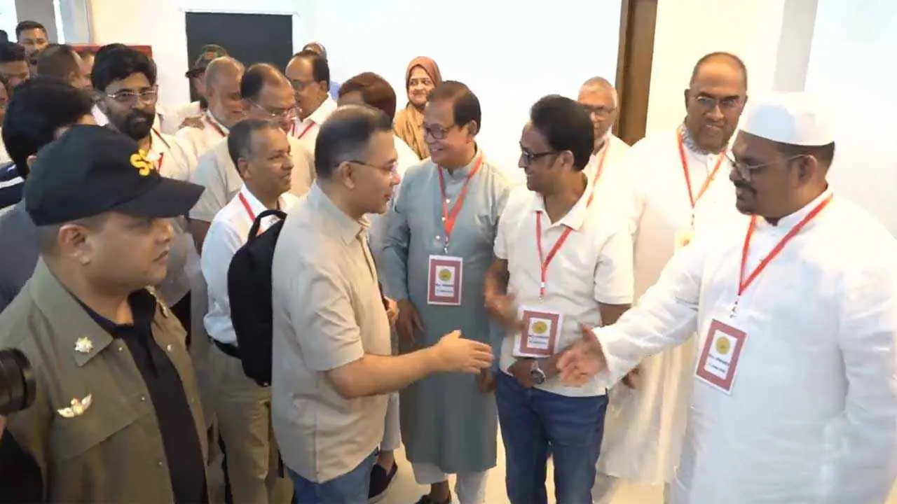 চায়ের দেশের পথে প্রধানমন্ত্রী