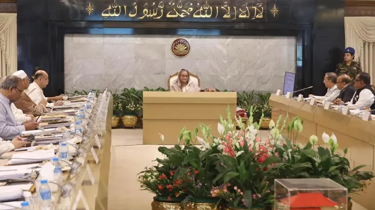 حسينة تطلب من الوزراء متابعة الوضع في الشرق الأوسط