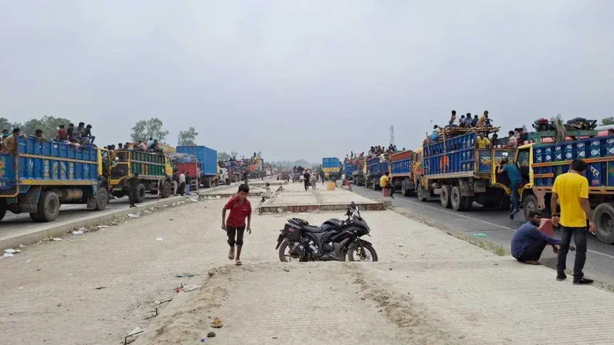 ঢাকা-টাঙ্গাইল মহাসড়কে কমেছে যানবাহনের চাপ