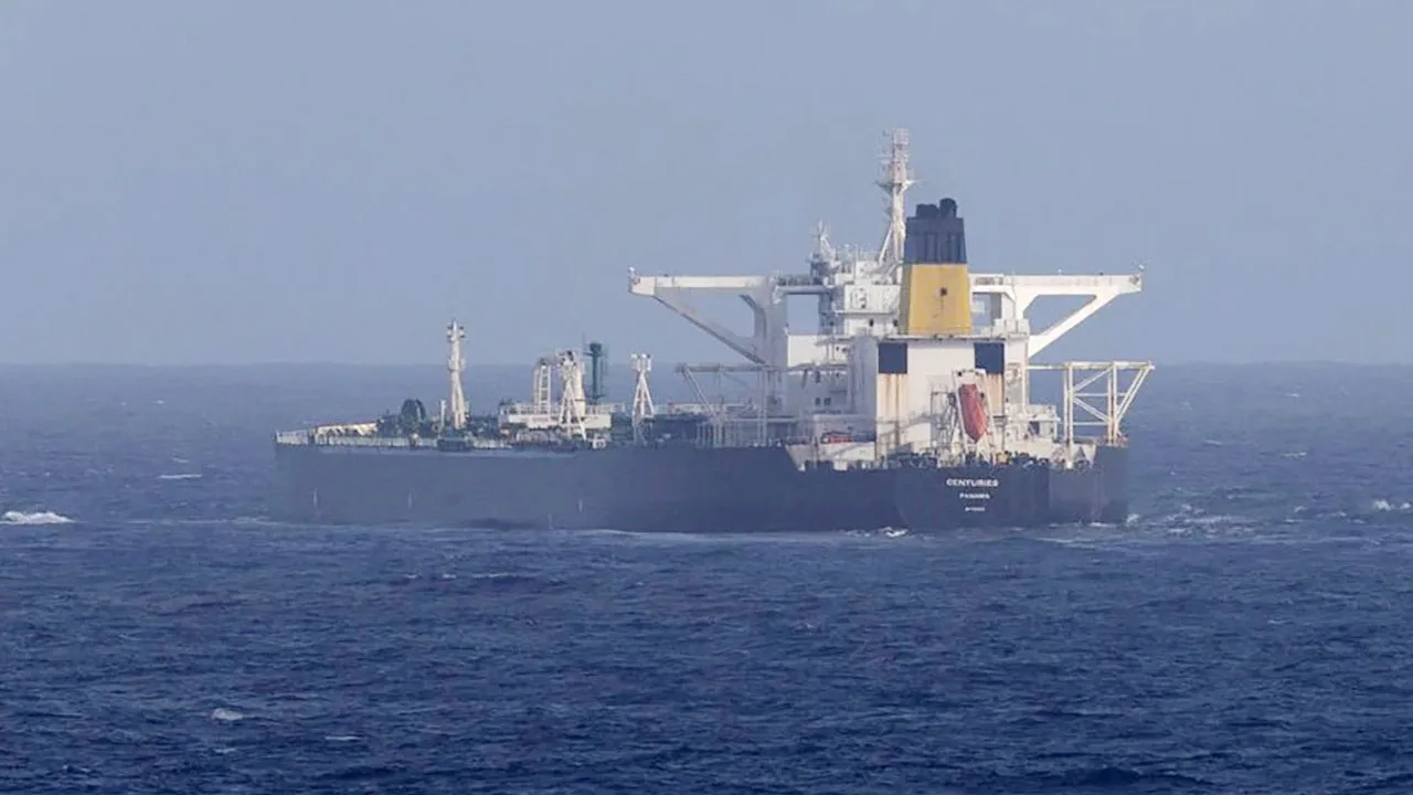 ভেনেজুয়েলার আরও এক ট্যাংকার জাহাজ জব্দ করল যুক্তরাষ্ট্র