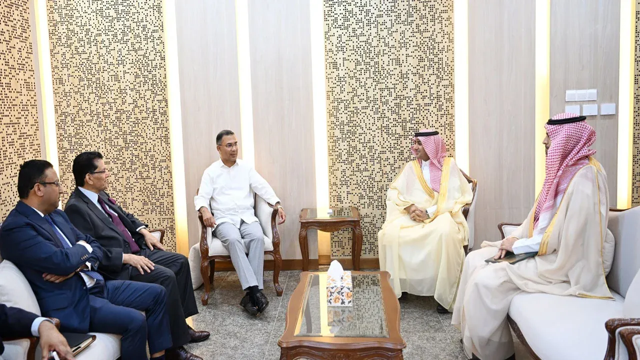 প্রধানমন্ত্রীর সঙ্গে সৌদি রাষ্ট্রদূতের সৌজন্য সাক্ষাৎ