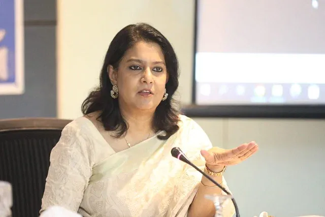 বায়ুদূষণ রোধের প্রকল্পগুলো বাস্তবায়নে এবার গুরুত্ব দিতে হবে : রিজওয়ানা