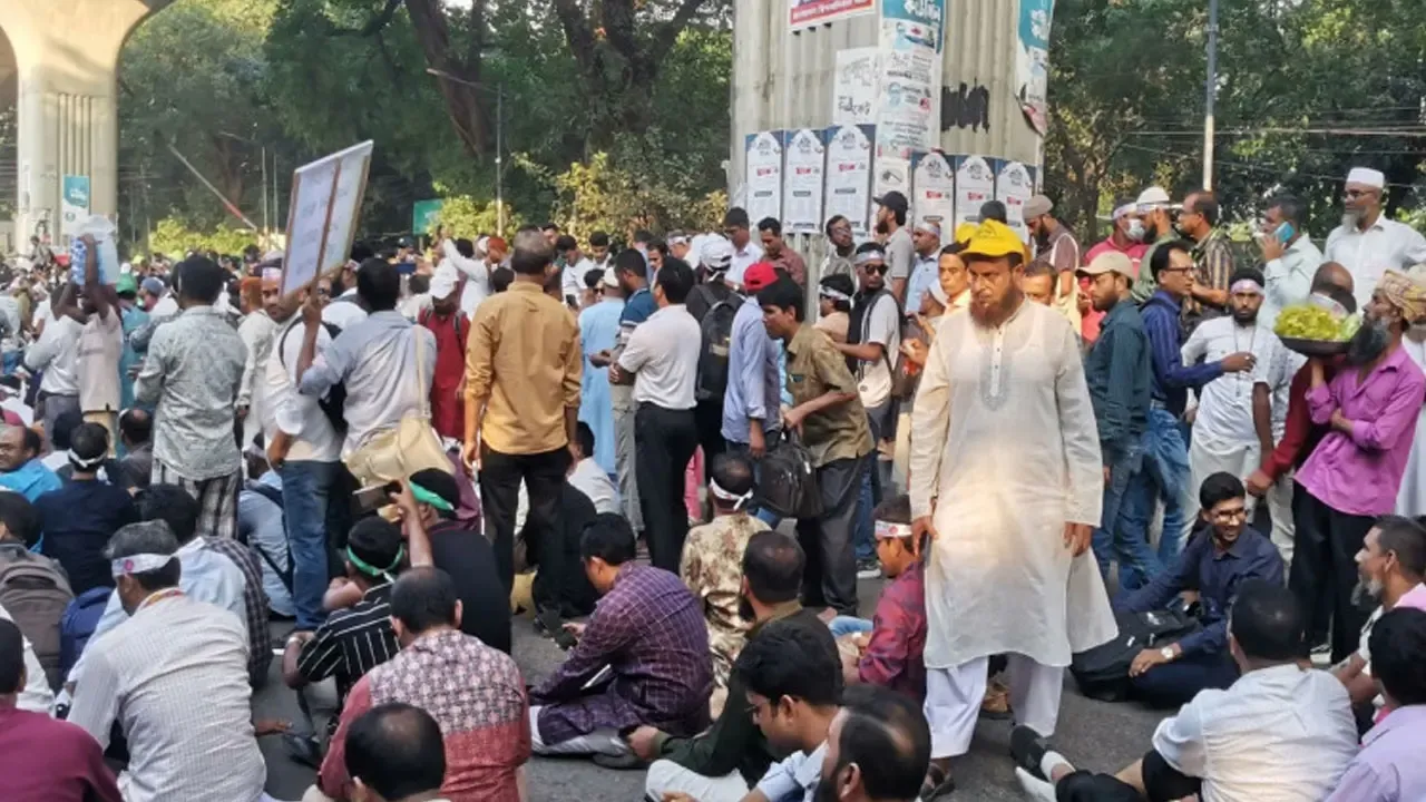 আজ থেকে মাঠে নামছেন নন-এমপিও শিক্ষকরা