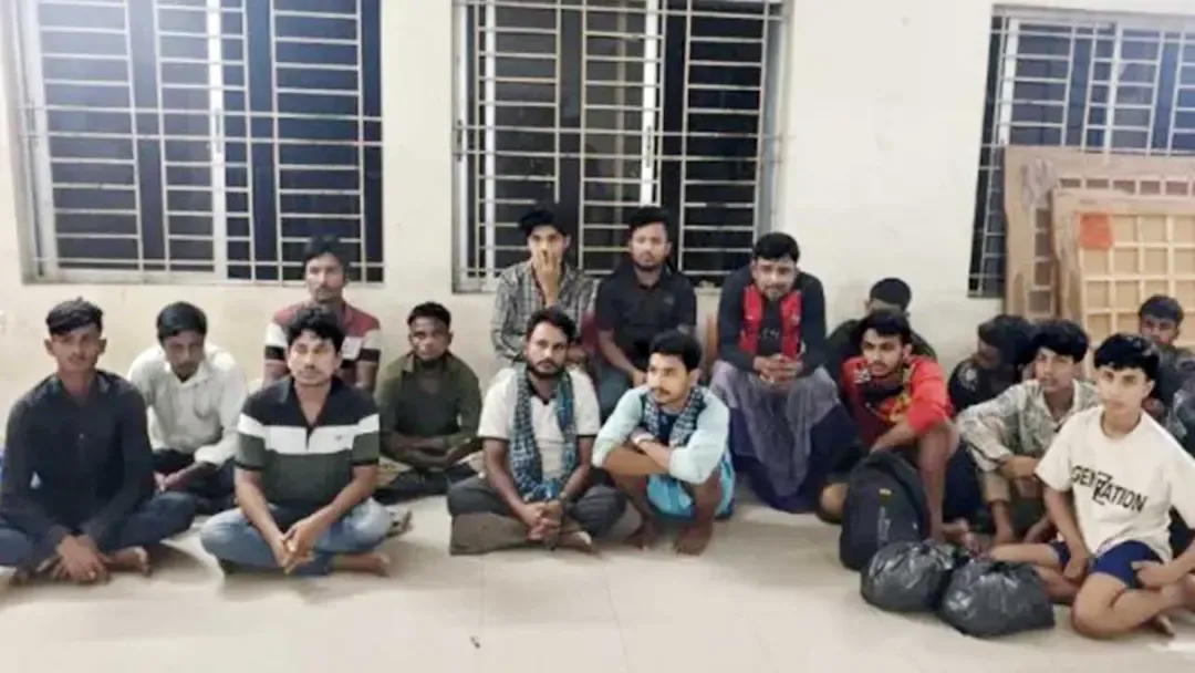 সমুদ্রপথে মালয়েশিয়া পাচারের প্রস্তুতি, টেকনাফে উদ্ধার ১৭