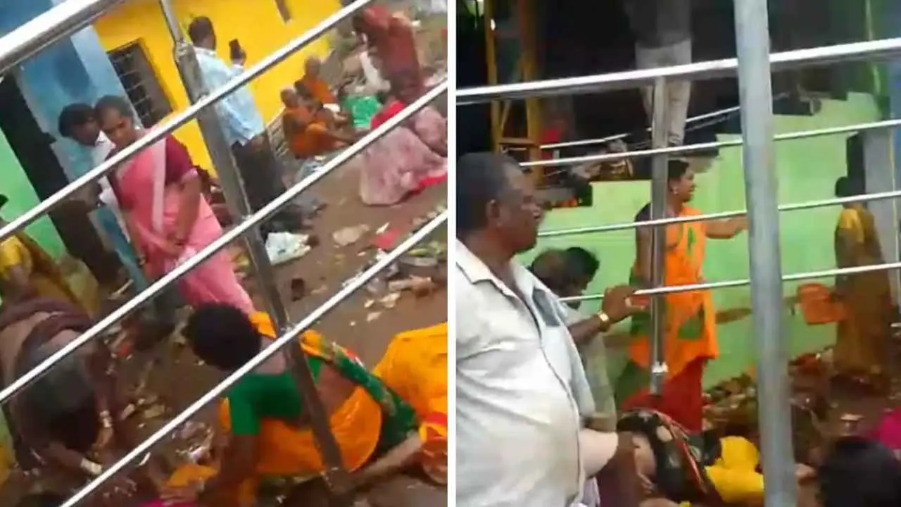 ভারতে মন্দিরে পদদলিত হয়ে নিহত ১২