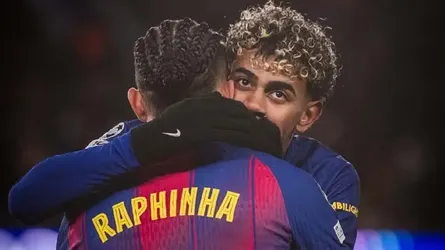 শেষ ষোলোতে বার্সেলোনা
