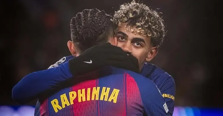 শেষ ষোলোতে বার্সেলোনা