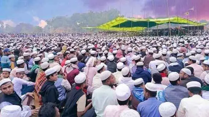 নিরাপদ ও মর্যাদাপূর্ণ প্রত্যাবাসন চেয়ে রোহিঙ্গাদের সমাবেশ