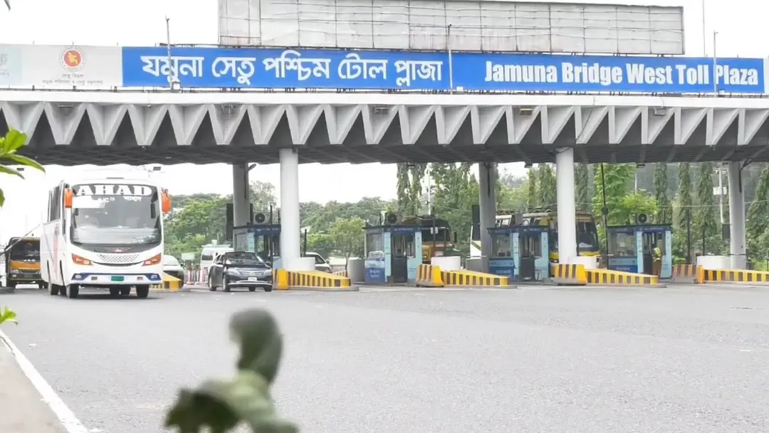 ঈদের নবম দিনেও যমুনা সেতুতে যানবাহনের চাপ, টোল আদায় সাড়ে ৩ কোটি
