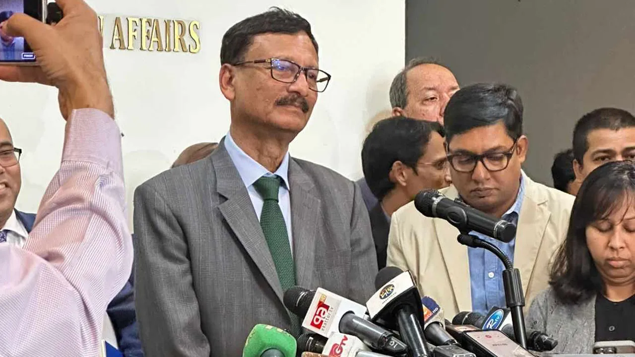 যুক্তরাষ্ট্রে সরকার পরিবর্তনে আমাদের সম্পর্ক হোঁচট খাবে না : পররাষ্ট্র উপদেষ্টা