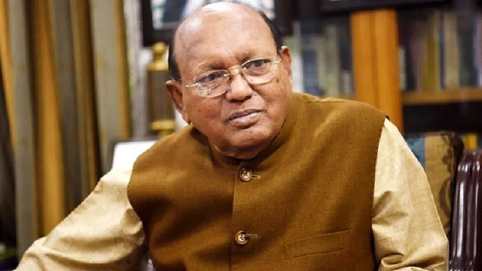 আ’লীগ নেতা  তোফায়েলসহ দুই জনের বিরুদ্ধে গ্রেপ্তারি পরোয়ানা