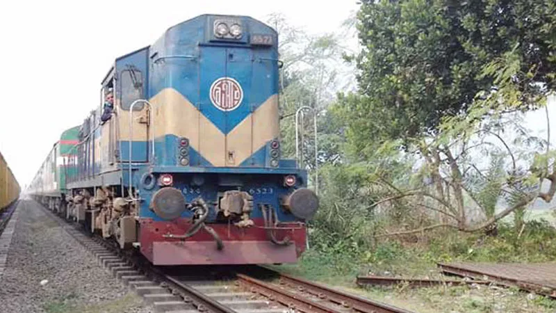 ট্রেনের ইঞ্জিন বিকল, ঢাকা-ময়মনসিংহ রুটে ট্রেন চলাচল বন্ধ