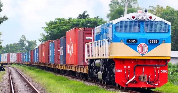 মধ্যরাত থেকে বন্ধ হচ্ছে পণ্যবাহী ট্রেন চলাচল