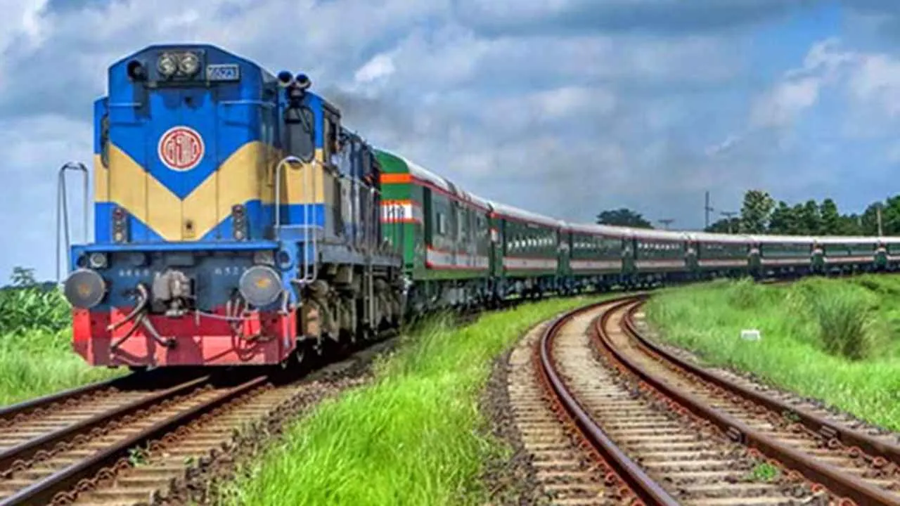 ঈদে ফিরতি ট্রেনযাত্রা: ২৬ মার্চের টিকিট বিক্রি শুরু