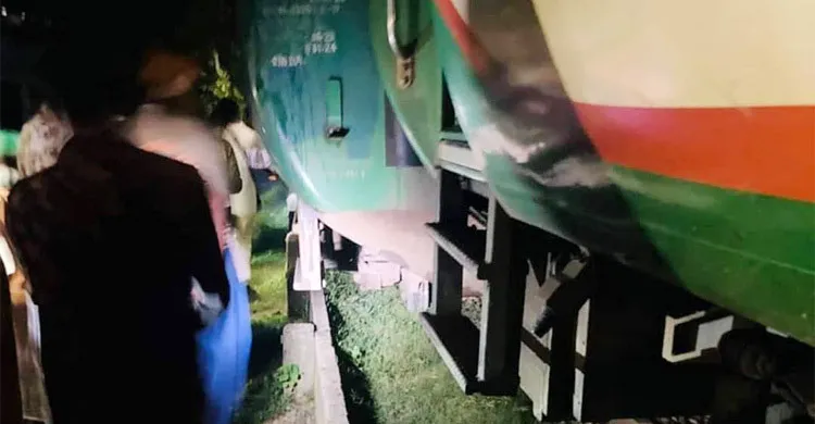 সাড়ে ৮ ঘণ্টা পর ঢাকা-ময়মনসিংহ রেল যোগাযোগ স্বাভাবিক